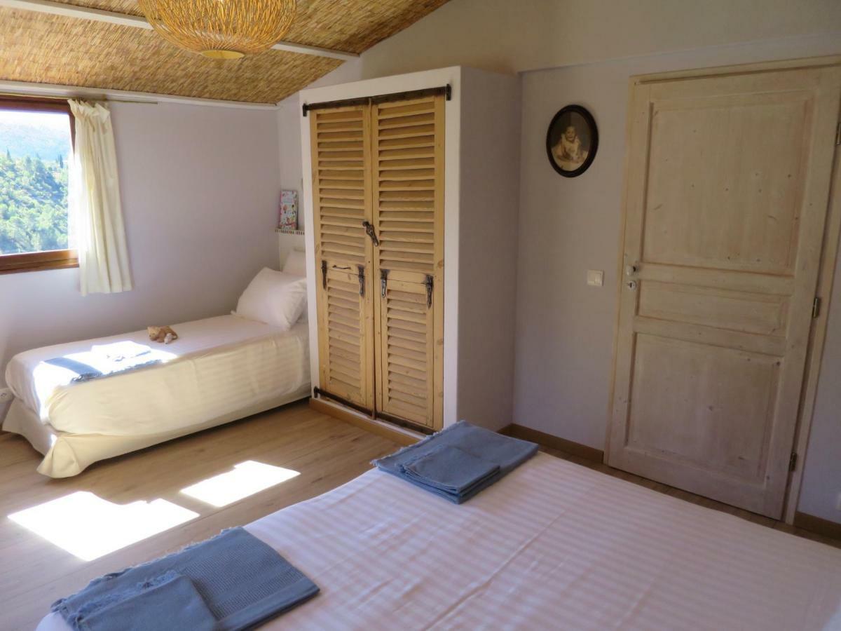 Les Figaires L'Escarene Exterior foto